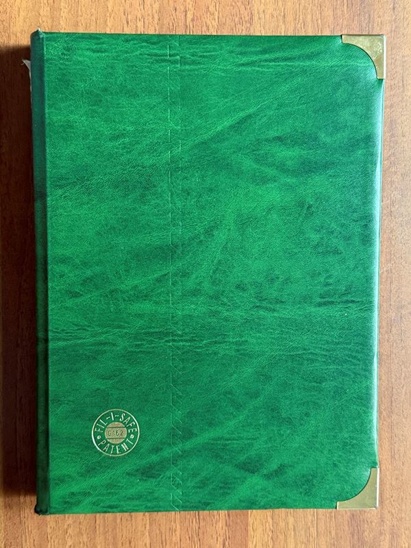 SAN MARINO 1894/1961 - Ben avviata collezione di francobolli nuovi, praticamente tutti con gomma integra, in un classificatore. Qualità generalmente ottima, alto valore di catalogo, ottimo per dettaglio.