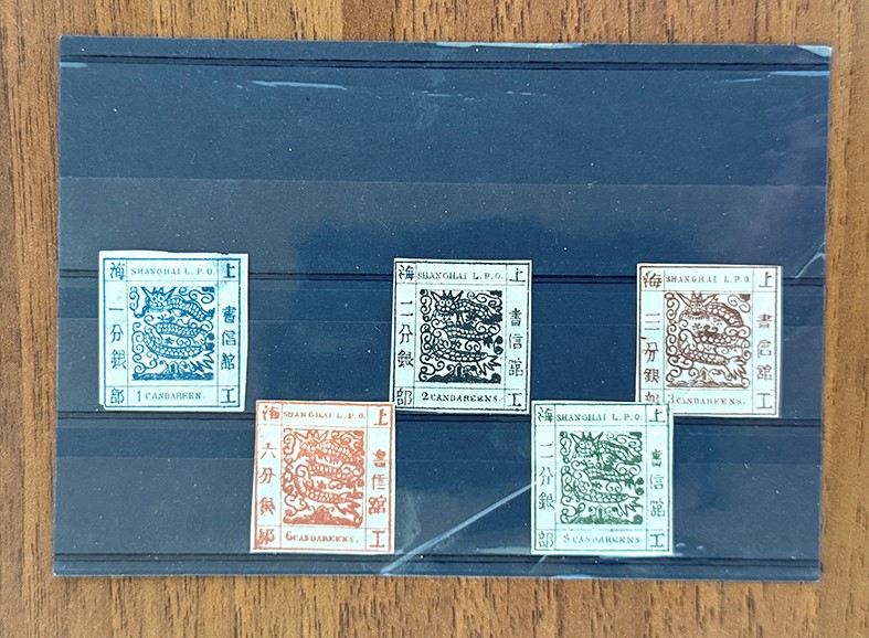 Collezione di francobolli, 1850/1920 - Insieme di cartonicini con esemplari nuovi e usati