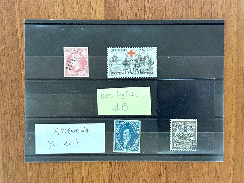 Collezione di francobolli, 1850/1920 - Insieme di cartonicini con esemplari nuovi e usati