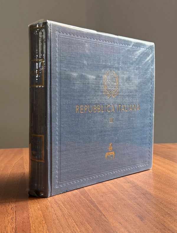 REPUBBLICA ITALIANA 1949/1961 - Avviatissima collezione di quartine nuove del periodo, gomma integra, in un album. Ottima qualità, elevato valore di catalogo.