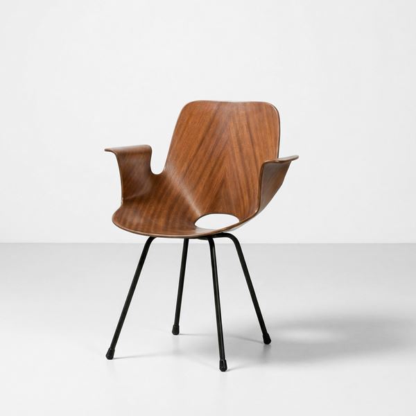 Sedia con braccioli mod. Medea