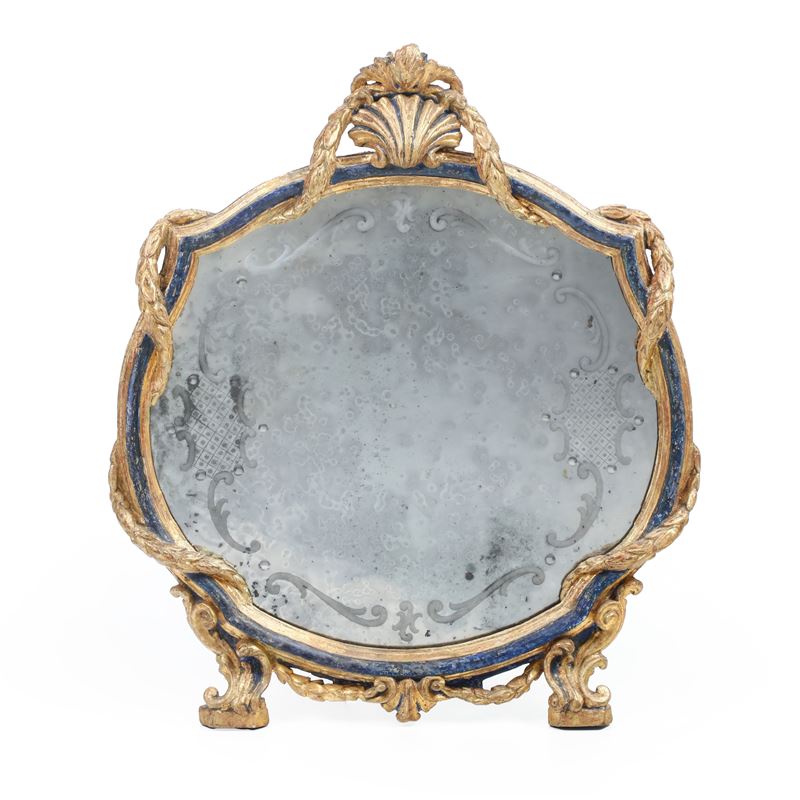 Piccola specchiera in legno intagliato, laccato e dorato. XIX secolo  - Asta Antiquariato - Cambi Casa d'Aste