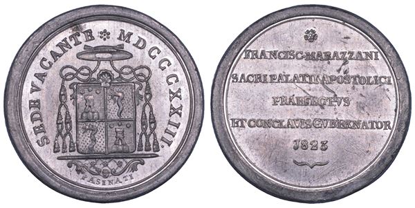 STATO PONTIFICIO. SEDE VACANTE 1823. Medaglia in metallo bianco emessa dal Prefetto dei Sacri Palazzi Apostolici e Governatore del Conclave Monsignore Marazzani Visconti (prima variante).