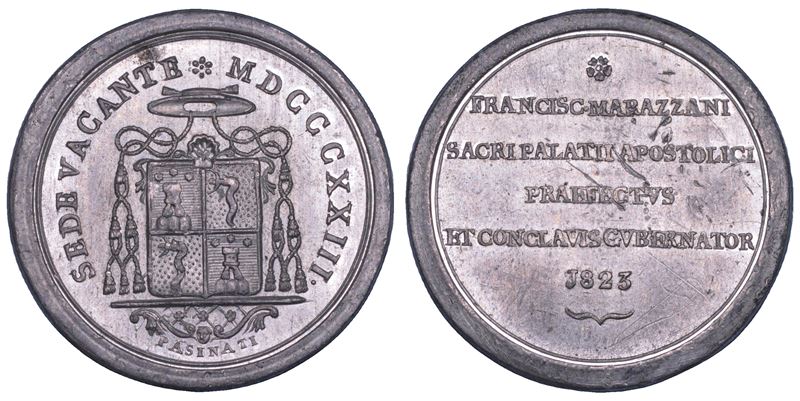 STATO PONTIFICIO. SEDE VACANTE 1823. Medaglia in metallo bianco emessa dal Prefetto dei Sacri Palazzi Apostolici e Governatore del Conclave Monsignore Marazzani Visconti (prima variante).  - Auction Numismatics - Cambi Casa d'Aste