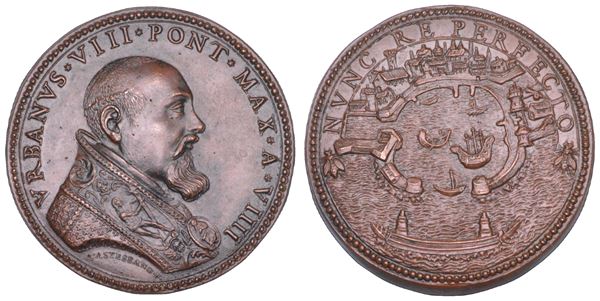 STATO PONTIFICIO. URBANO VIII (Maffeo Barberini), 1623-1644. Medaglia annuale in bronzo 1632/A. VIIII.  Fortificazioni al porto di Civitavecchia.