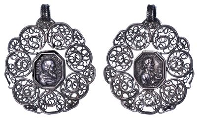 Antonio Ghislieri, Medaglia devozionale in argento con busto di S. Pio V e S. Giuseppe, 1566-1572