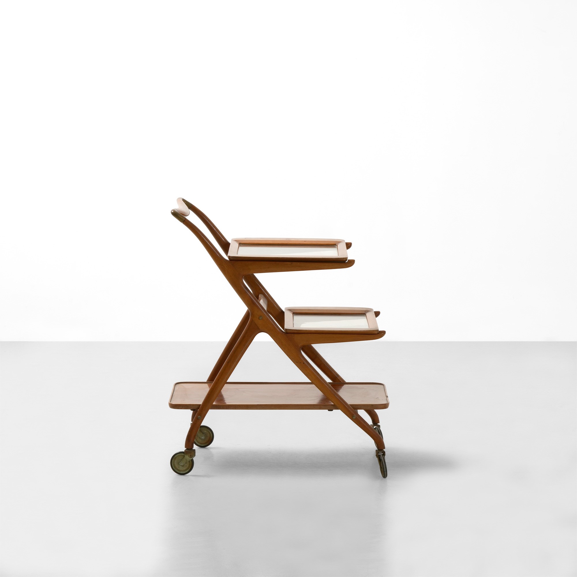 Cesare Lacca - Carrello in legno con piani in cristallo