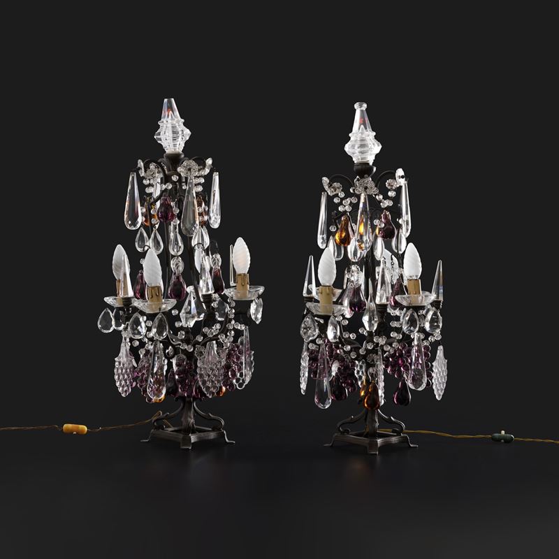 Coppia di girandole in metallo e cristalli. XX secolo  - Asta Antiquariato - Cambi Casa d'Aste