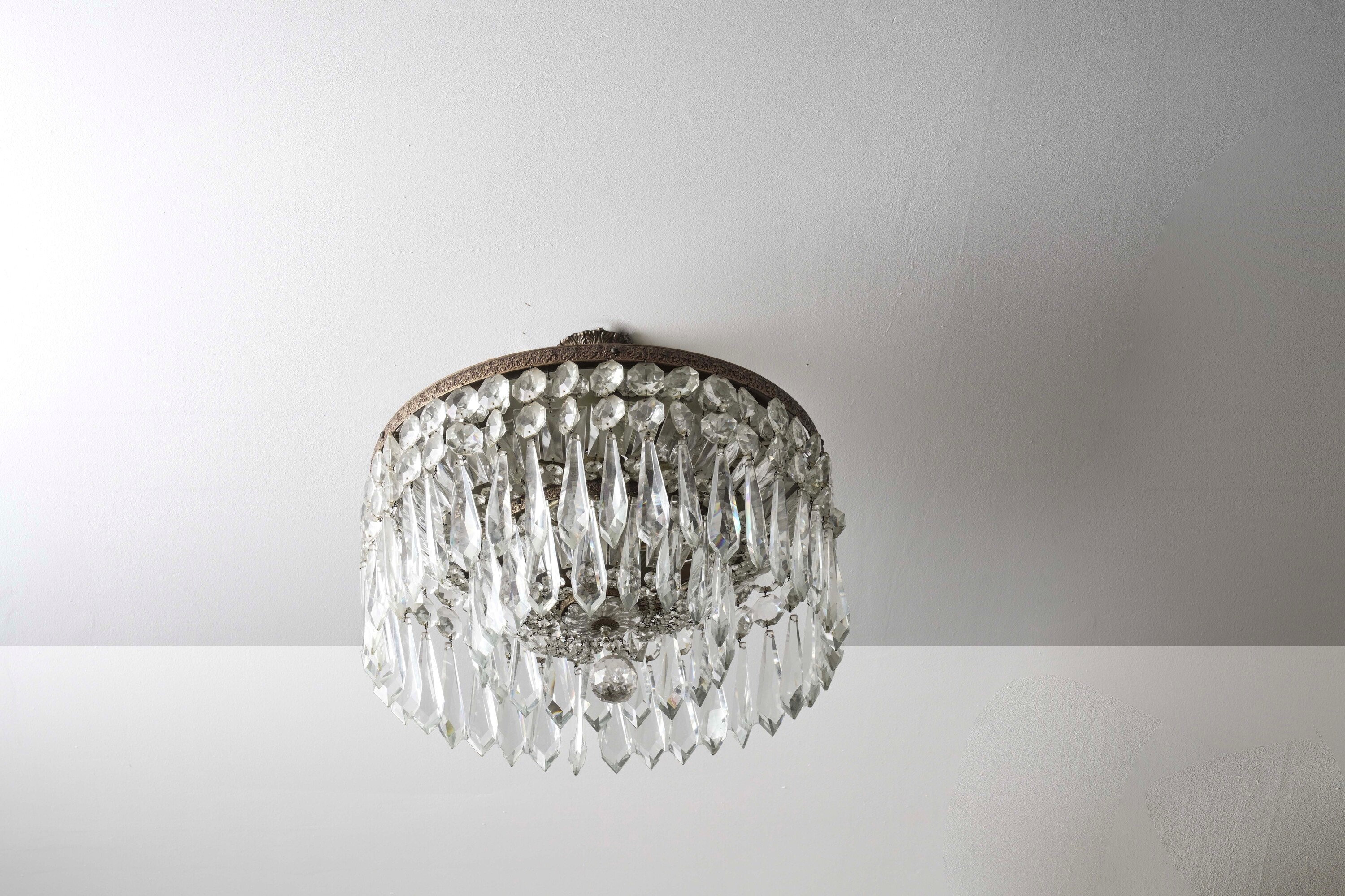 Tre Lampadari con Gocce di Cristallo