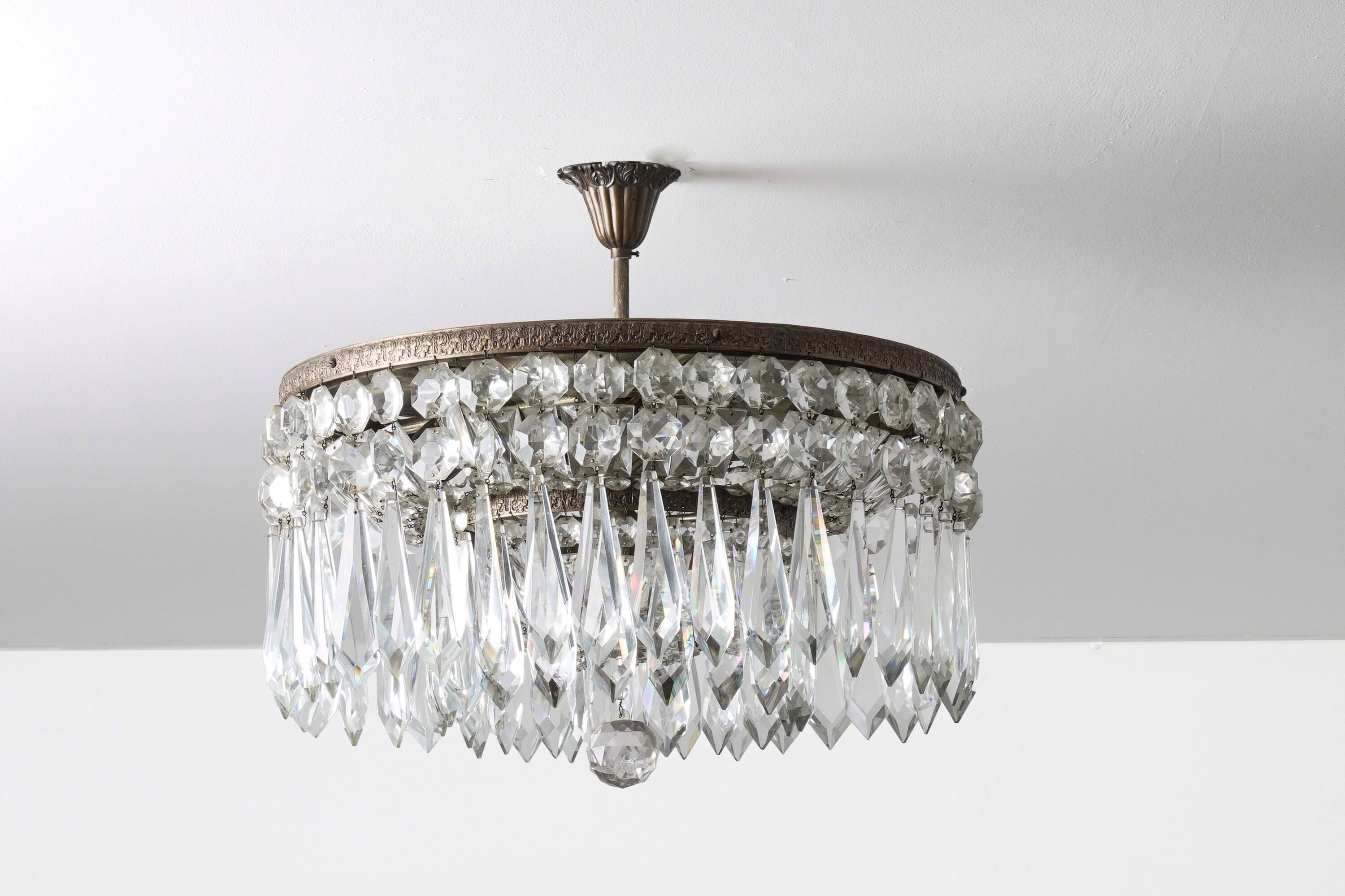 Tre Lampadari con Gocce di Cristallo