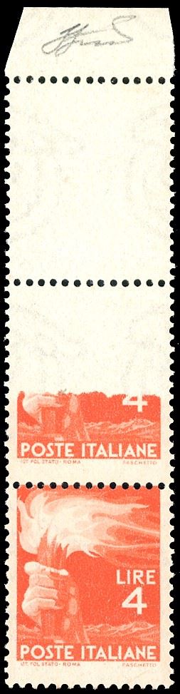 1946 - 4 lire Democratica (554), striscia verticale di tre, il primo esemplare con stampa totalmente mancante, il secondo con stampa parzialmente incompleta, probabilmente a causa della stampa su carta ricongiunta, bordo di foglio, gomma originale integra, perfetta. Rara e d'effetto. G.Bolaffi, Ferrario.