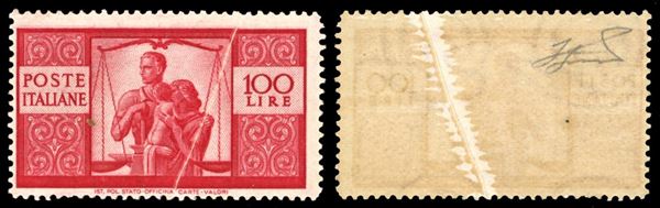 1946 - 100 lire Democratica, II lastra, dent. 14 1/4 x 14 1/4, carta grigia (Sass.spec.25), evidente pli d'accordeon diagonale, gomma originale integra, perfetto.