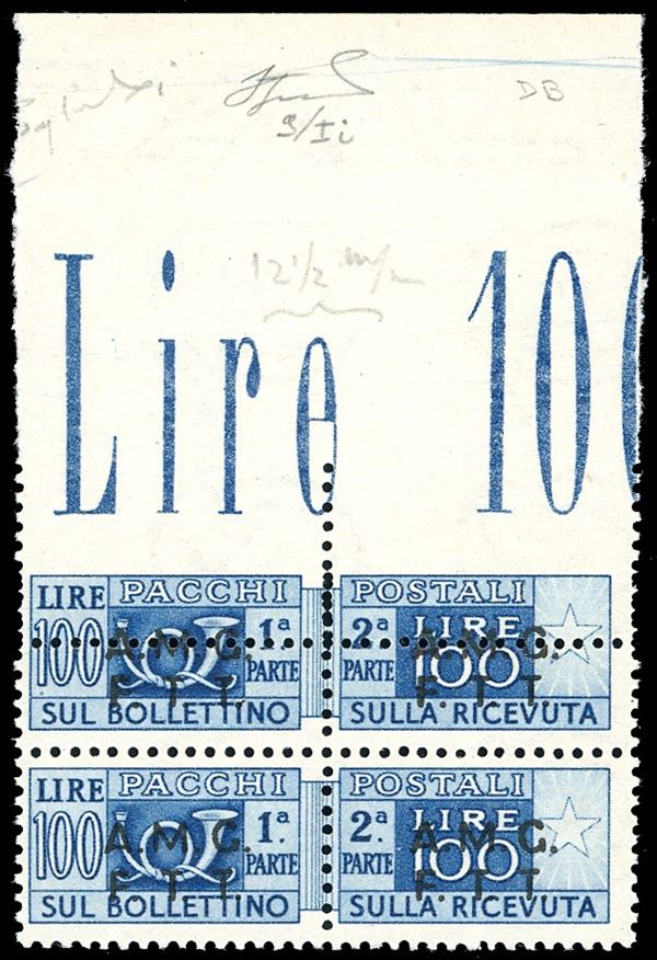 PACCHI POSTALI 1947 - 100 lire, soprastampa su due righe, dent. 13 1/4, filigrana ruota, posizione DB, coppia verticale, il primo esemplare con dentellatura superiore fortemente spostata in basso (9/Ii,9/I), bordo di foglio, gomma originale integra, perfetta. Rara. Ferrario, cert. Oro Raybaudi del blocco di provenienza.