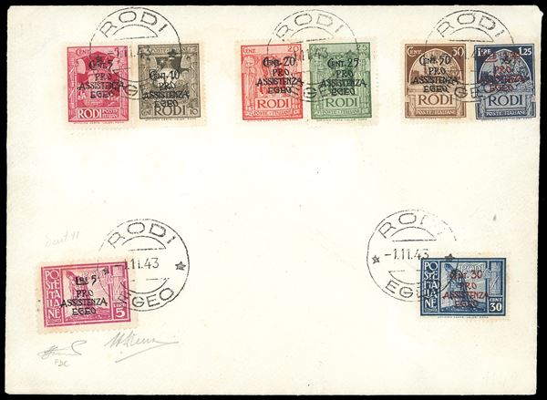OCCUPAZIONE TEDESCA EGEO 1943 - 5 + 5 lire lilla rosa, soprastampato "Pro Assistenza Egeo", dent. 11, senza filigrana, con valori complementari (125A,118/124), perfetti, usati su busta non viaggiata (come sempre), con annullo "Rodi 1/11/1943", primo giorno d'emissione. Il 5 lire è privo delle consuete abrasioni ed è da ritenersi straordinario l'uso nel primo giorno d'emissione. Rarità del settore. Cert. Alberto Diena e Ferrario.