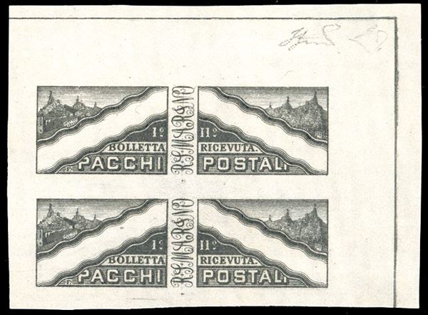 1928 - Prova in nero grigio, senza indicazione del valore del francobollo per pacchi, su carta avorio senza filigrana, non dentellata, coppia verticale, angolo di foglio, senza gomma come sempre, perfetta. Molto rara. E.Diena, Ferrario, cert. Raybaudi.