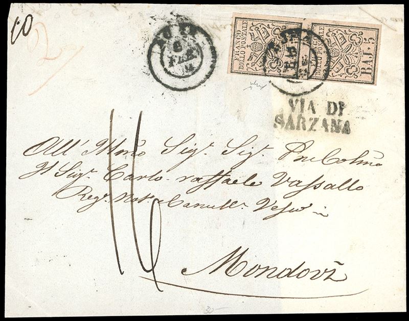 1854 - 5 baj rosa chiaro (6), coppia verticale con interspazio di gruppo al centro, perfetta, su frontespizio di lettera da Roma 8/2/1854 a Mondovì, sul fronte lineare "via di Sarzana" e tassa 16. Chiavarello.  - Auction Philately - Cambi Casa d'Aste