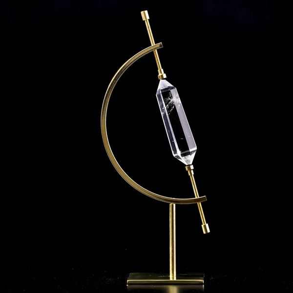 Cristallo di quarzo ialino. (cristallo di rocca) <BR>Qualita AAA