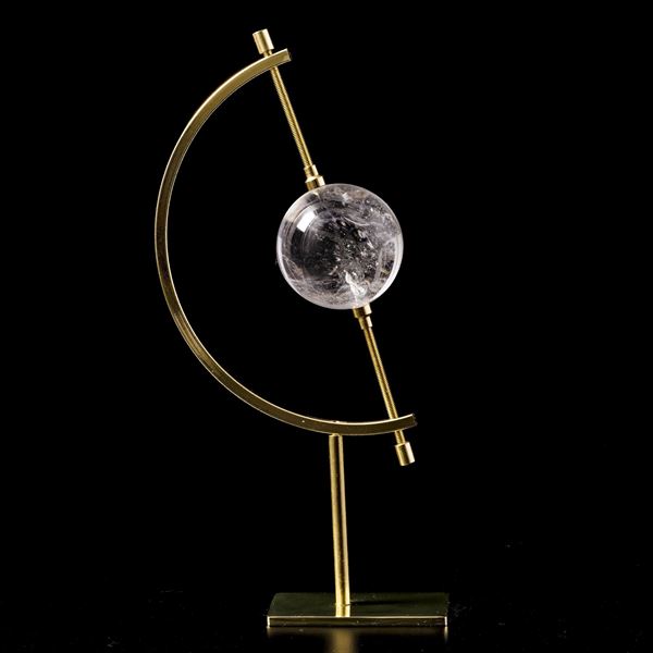 Sfera di quarzo ialino di alta qualità. (Cristallo di rocca)