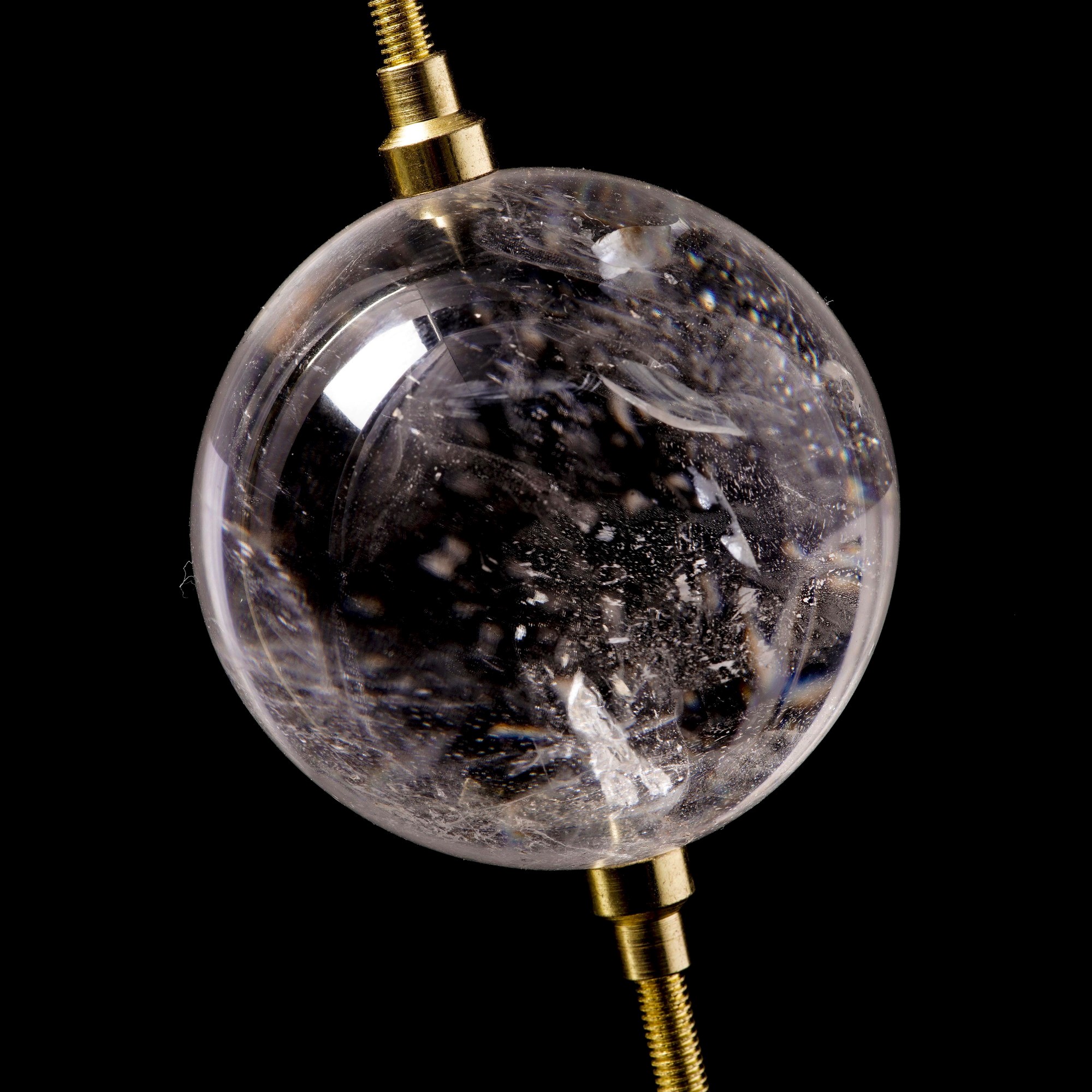 Sfera di quarzo ialino di alta qualità. (Cristallo di rocca)