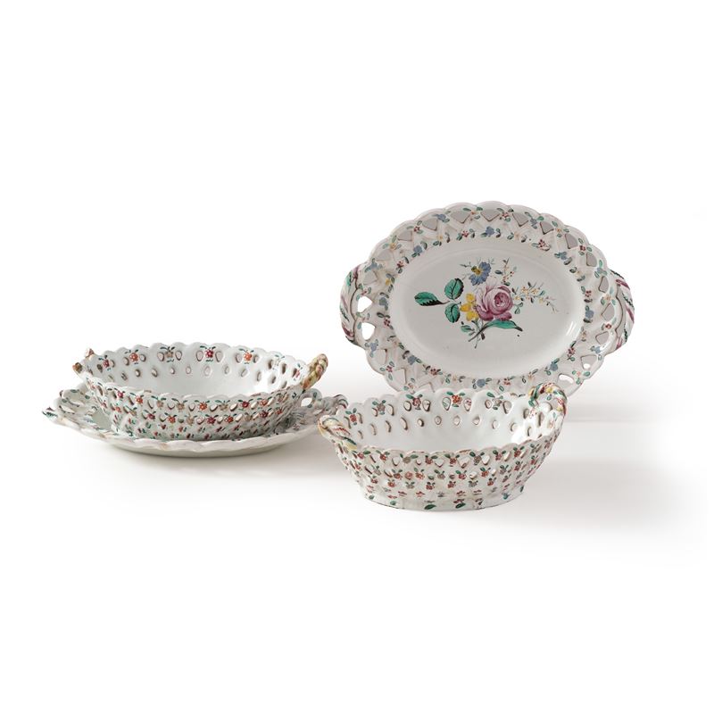 Due cestini con vassoi. Bologna, Manifattura Finck, 1768-1789.