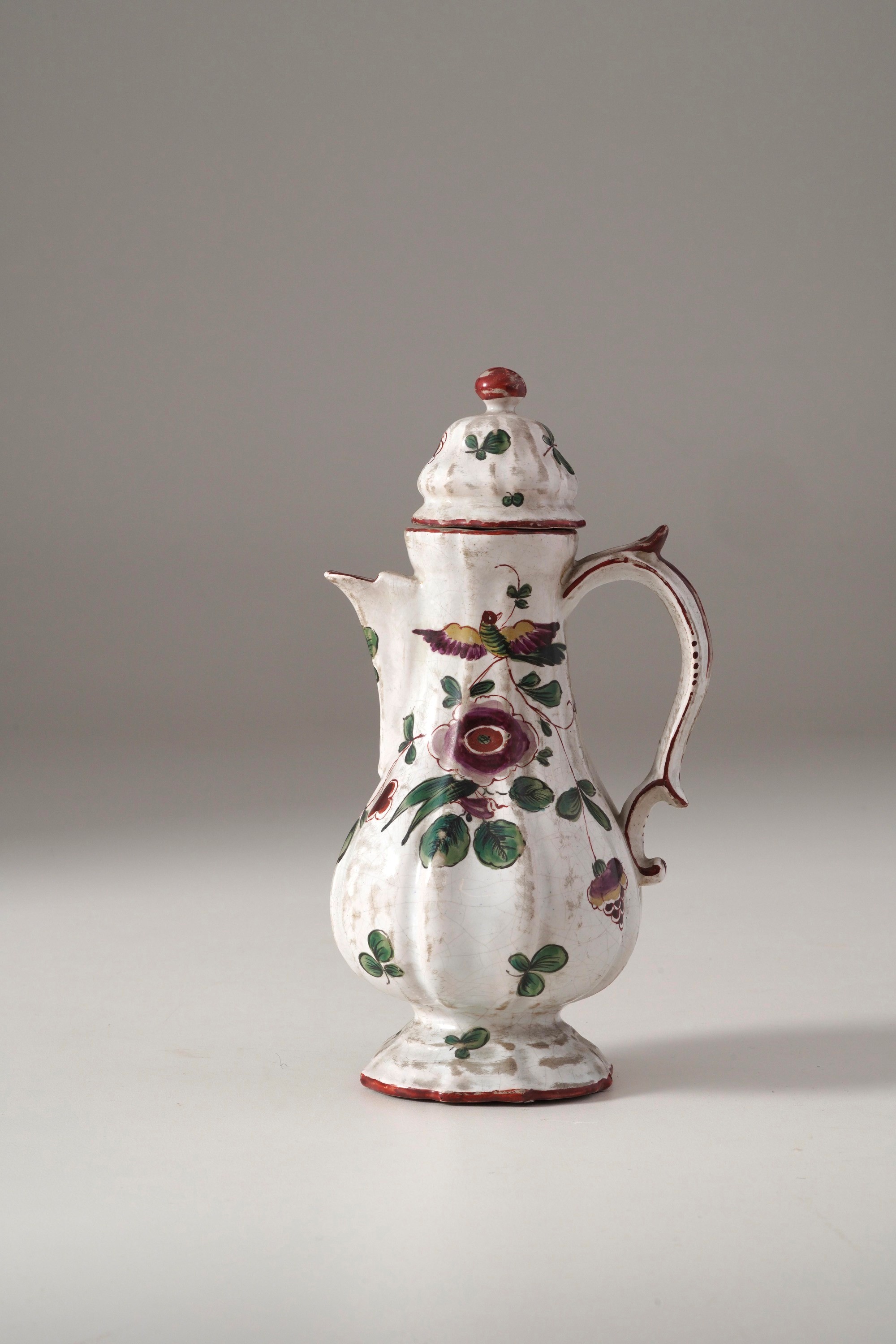 Caffettiera. Probabilmente Veneto, decorata alla maniera di Finck, XX secolo.