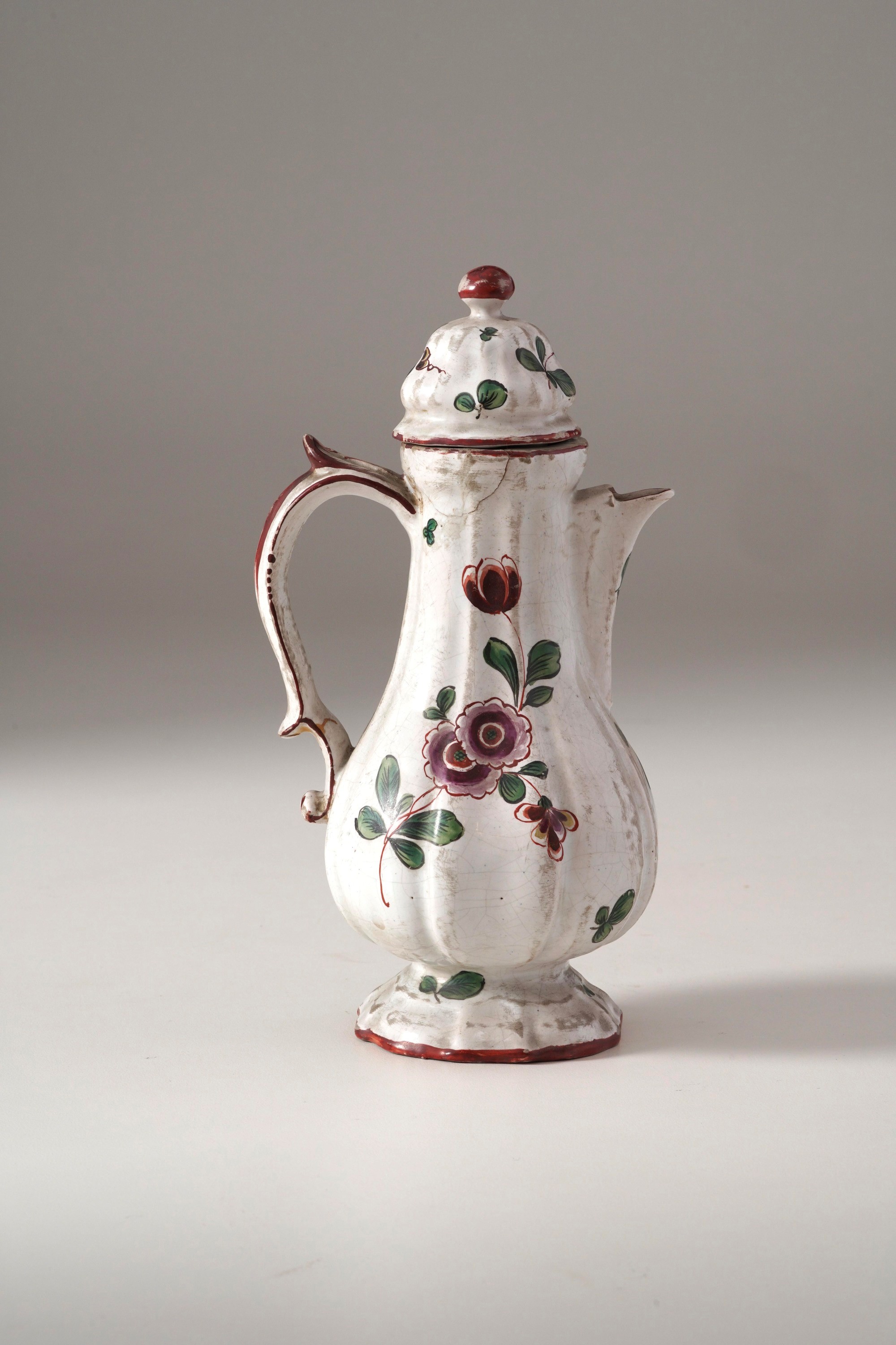 Caffettiera. Probabilmente Veneto, decorata alla maniera di Finck, XX secolo.