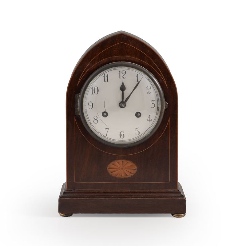 Orologio da tavolo in mogona intasiato. XIX-XX secolo  - Asta Antiquariato - Cambi Casa d'Aste