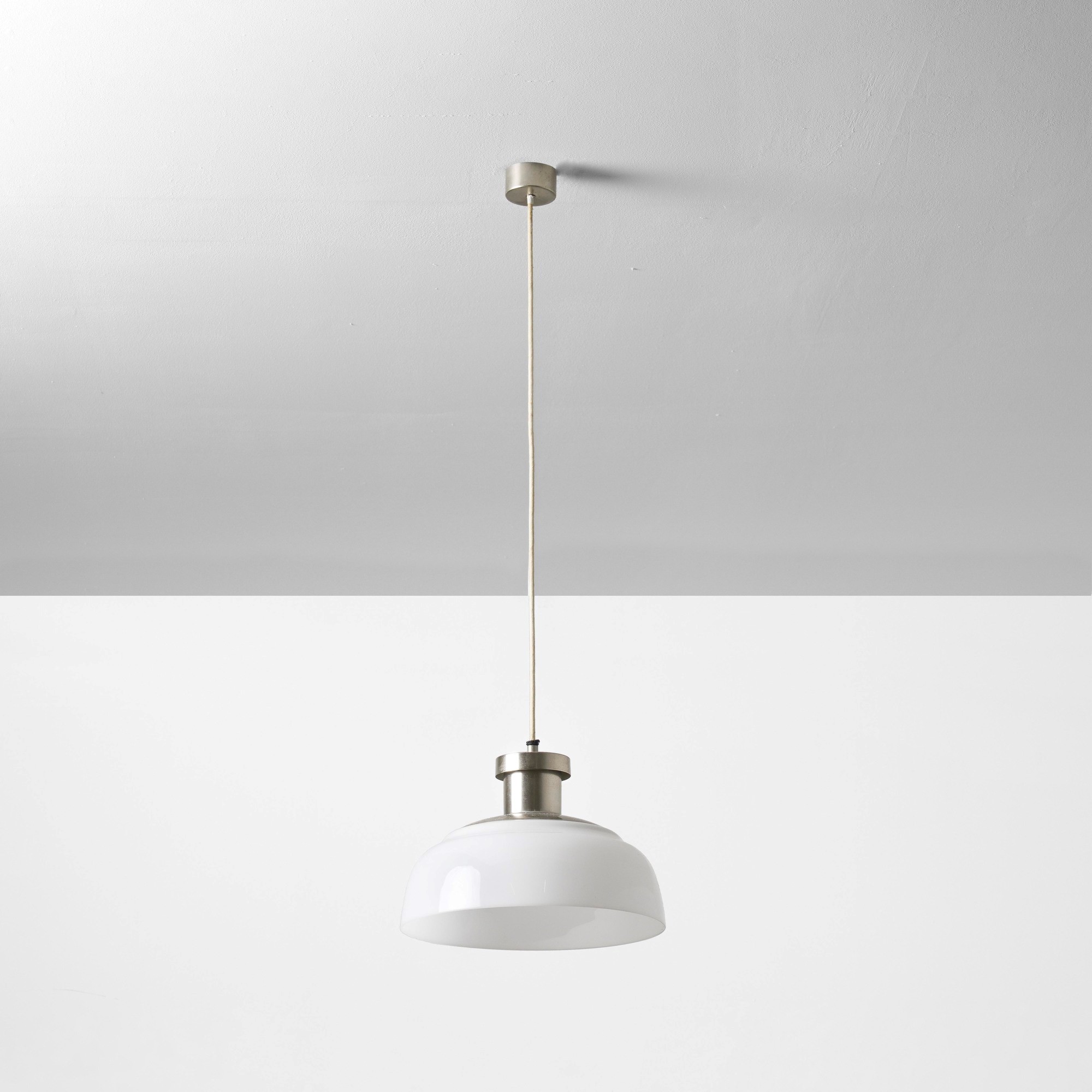 Achille e Piergiacomo Castiglioni - Due lampade a sospensione mod. KD7