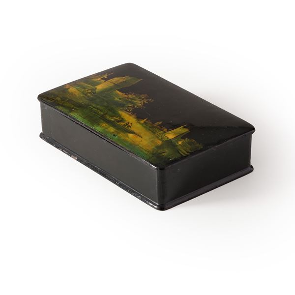 Scatola in legno laccato