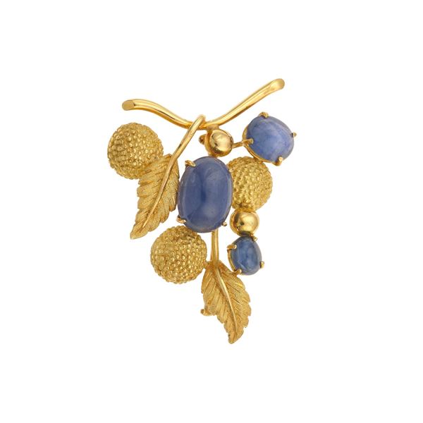 Spilla con zaffiri taglio cabochon