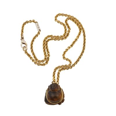 Pomellato, Lunga catena con pendente in occhio di tigre inciso, oro giallo 750/1000