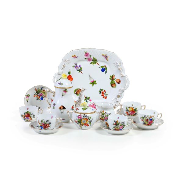 Servizio da caffè “Fruit Bouquet". Ungheria, Manifattura Herend, XX secolo.