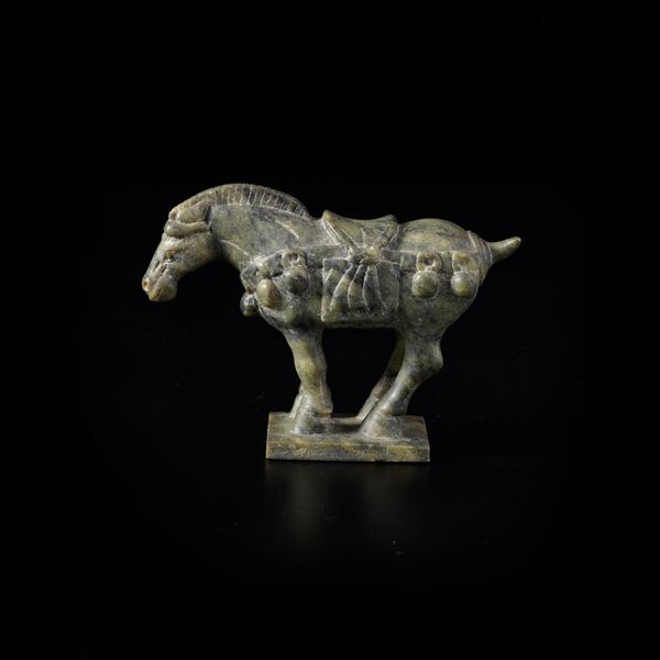 Cavallo in pietra dura. Cina XX secolo