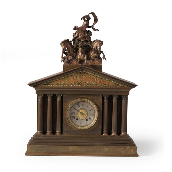 Grande orologio architettonico da tavolo in bronzo. XIX secolo