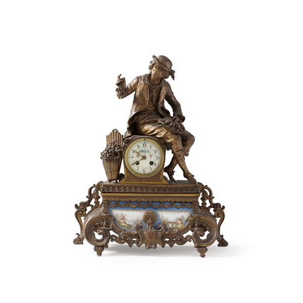 Pendola in bronzo dorato. Fine XIX-inizi XX secolo