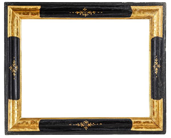 Cornice. Marche XVIII secolo