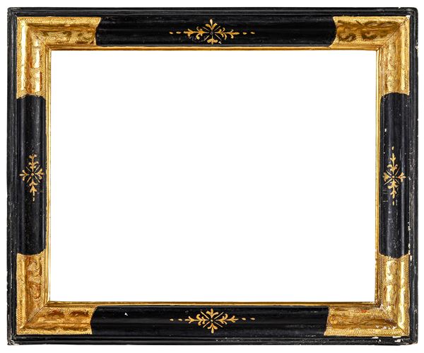 Cornice. Marche XVIII secolo