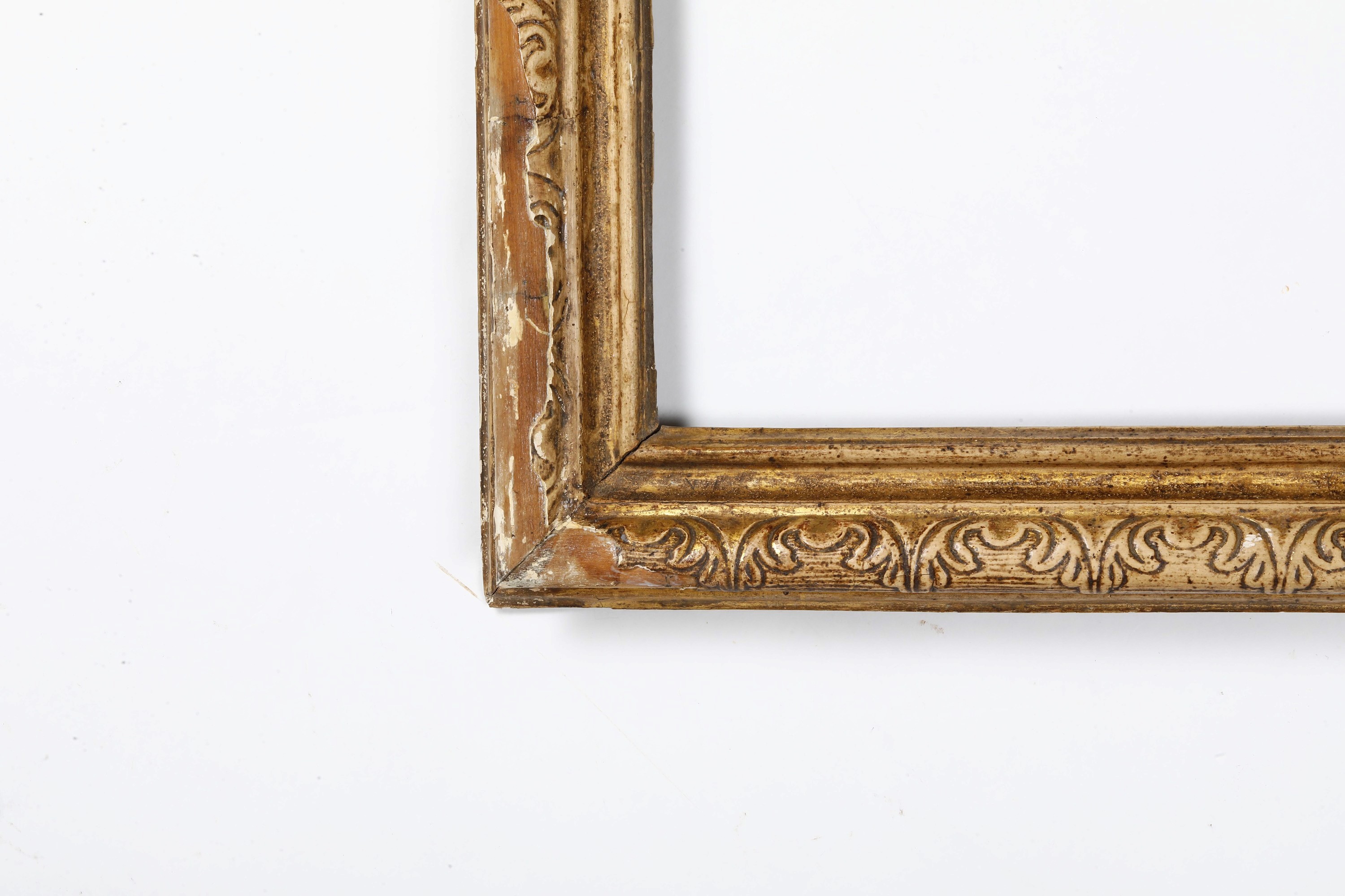 Cornice in legno e pastiglia dorati, XVIII-XIX secolo