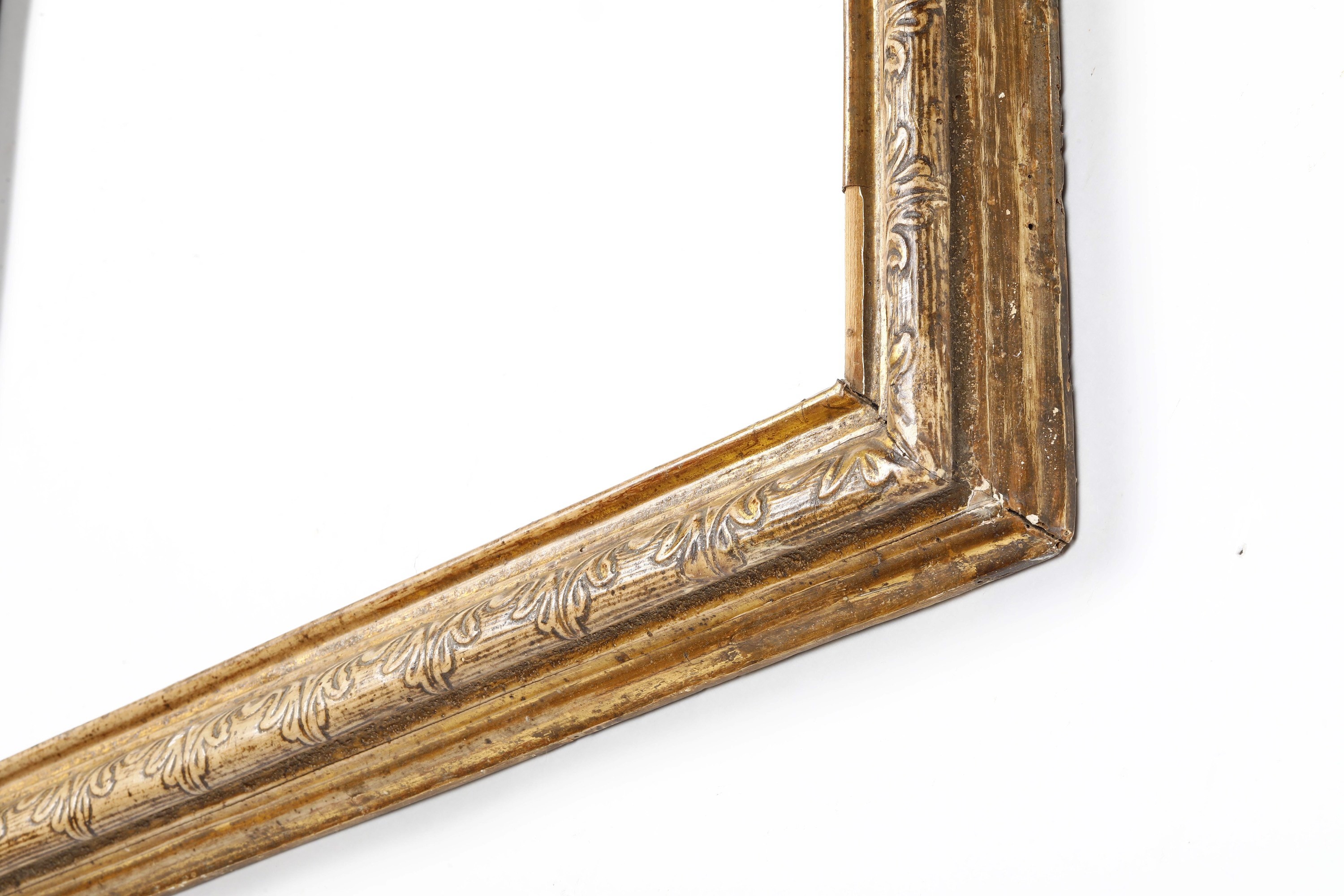 Cornice in legno e pastiglia dorati, XVIII-XIX secolo