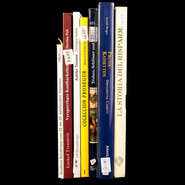 Miscellanea di sei pubblicazioni relativi bauli e forzieri in lingue diverse