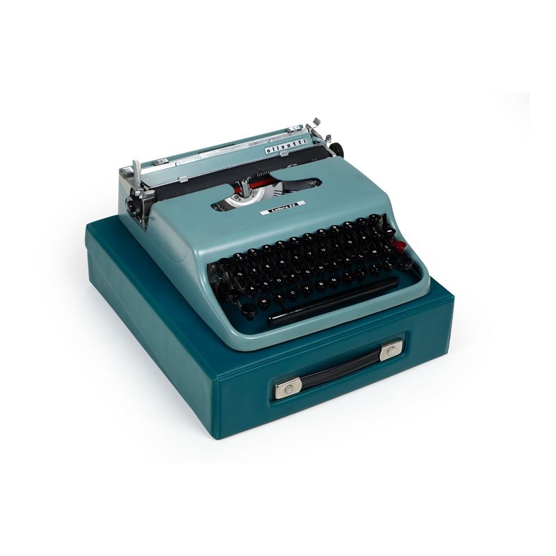 Macchina da scrivere Olivetti lettera 22 con custodia originale  - Asta Antiquariato - Cambi Casa d'Aste