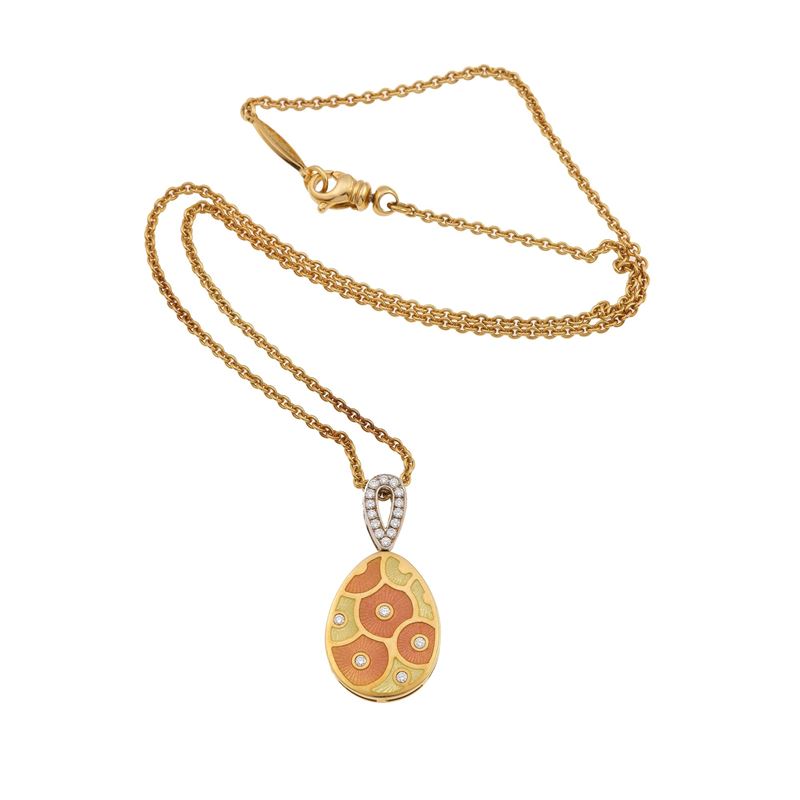 Fabergé. Girocollo con pendente "ovetto" con smalti policromi e diamanti