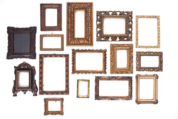 Lotto di 14 cornicette dorate