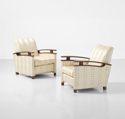 Prodotto in Italia, Due poltrone, struttura in legno e rivestimento in tessuto (circa 1950)