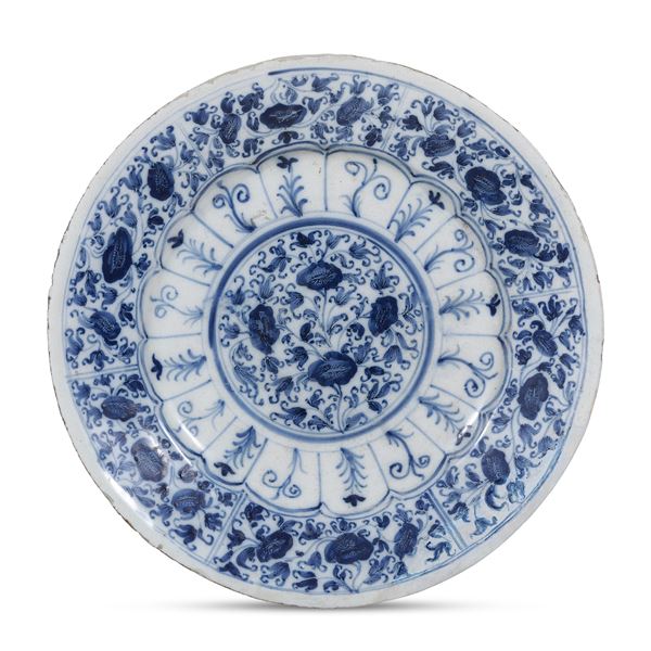 Grande piatto Savona, prima metà del XVIII secolo