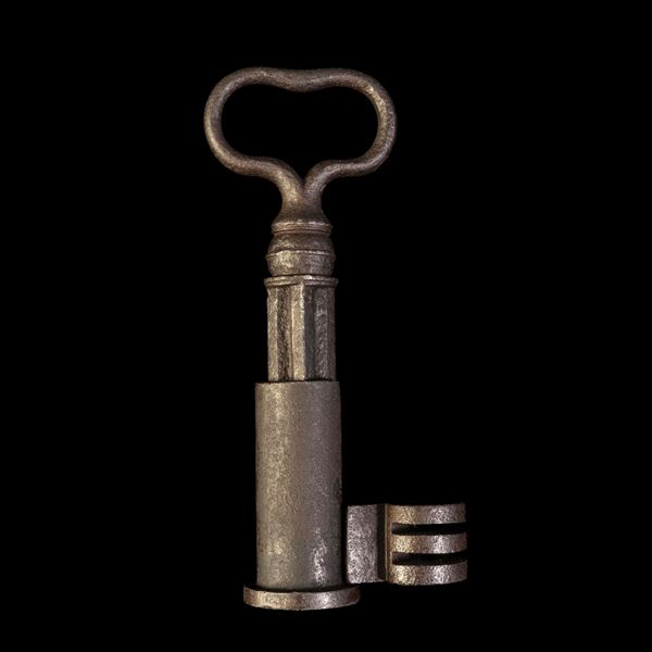 Chiave da forziere in ferro forgiato. Italia, fine XVIII secolo  