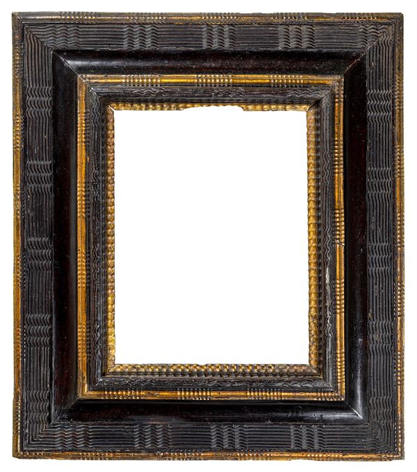 Cornice guillochè. XVII secolo