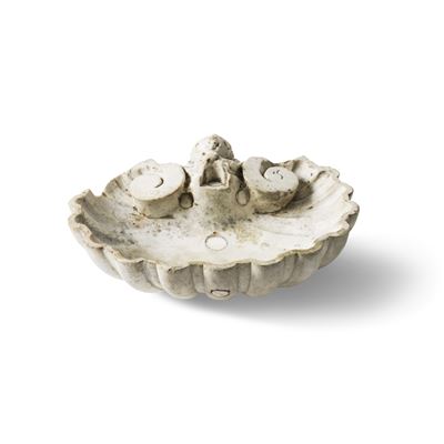 Scultore barocco del XVII-XVIII secolo, Vasca a foggia di conchiglia, marmo