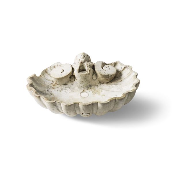 Vasca a foggia di conchiglia. Scultore barocco del XVII-XVIII secolo