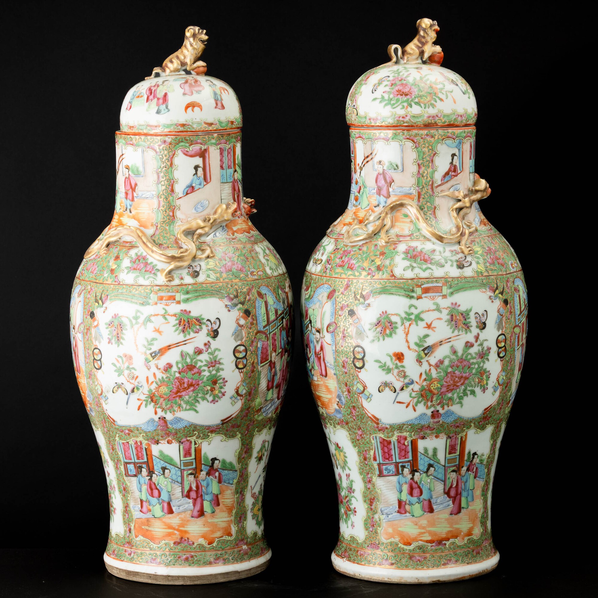 Coppia di potiche in porcellana Canton, Dinastia Qing, XIX secolo